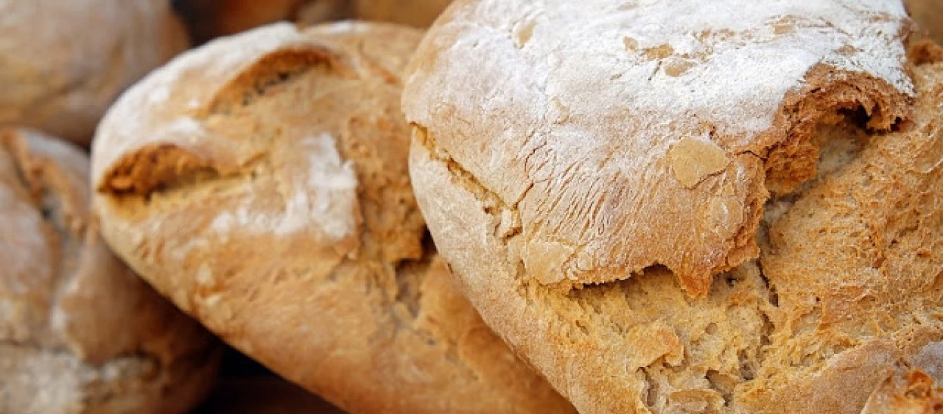 O λόγος που δεν πρέπει να αφήνουμε το ψωμί στον πάγκο της κουζίνας